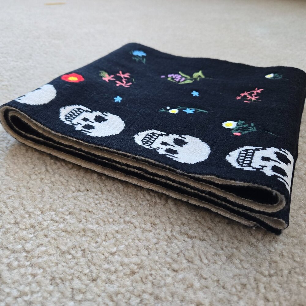 Skull Cashmere Embroidered Wool/Cashmere Scarf Skulls and Flowers - Picture 14 of 16